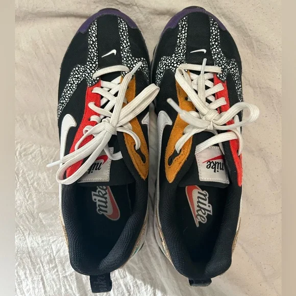 Nike Women's Black and Red Sneakers with Leopard Print - Picture 3 of 7